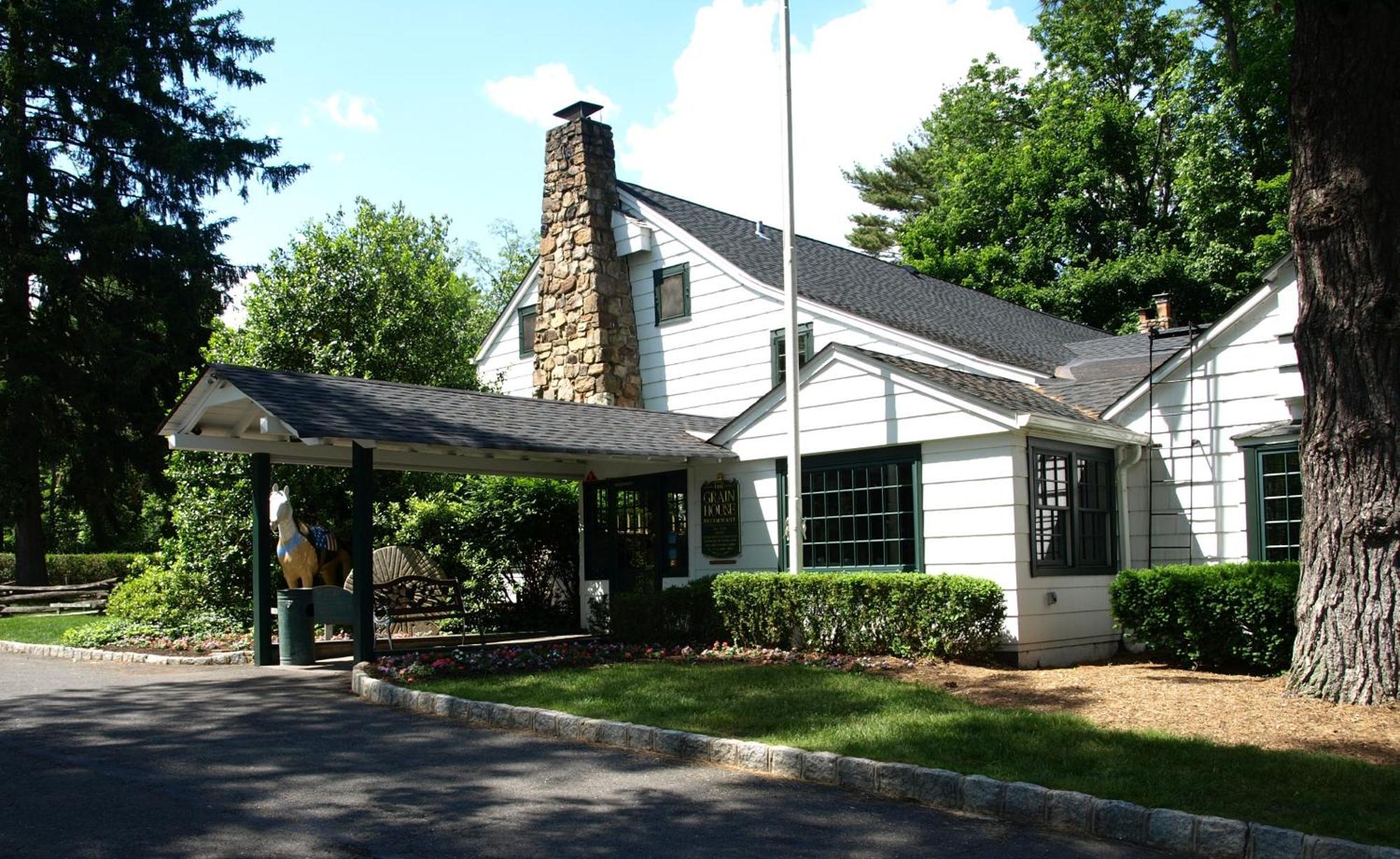 The Olde Mill Inn Basking Ridge Exteriér fotografie