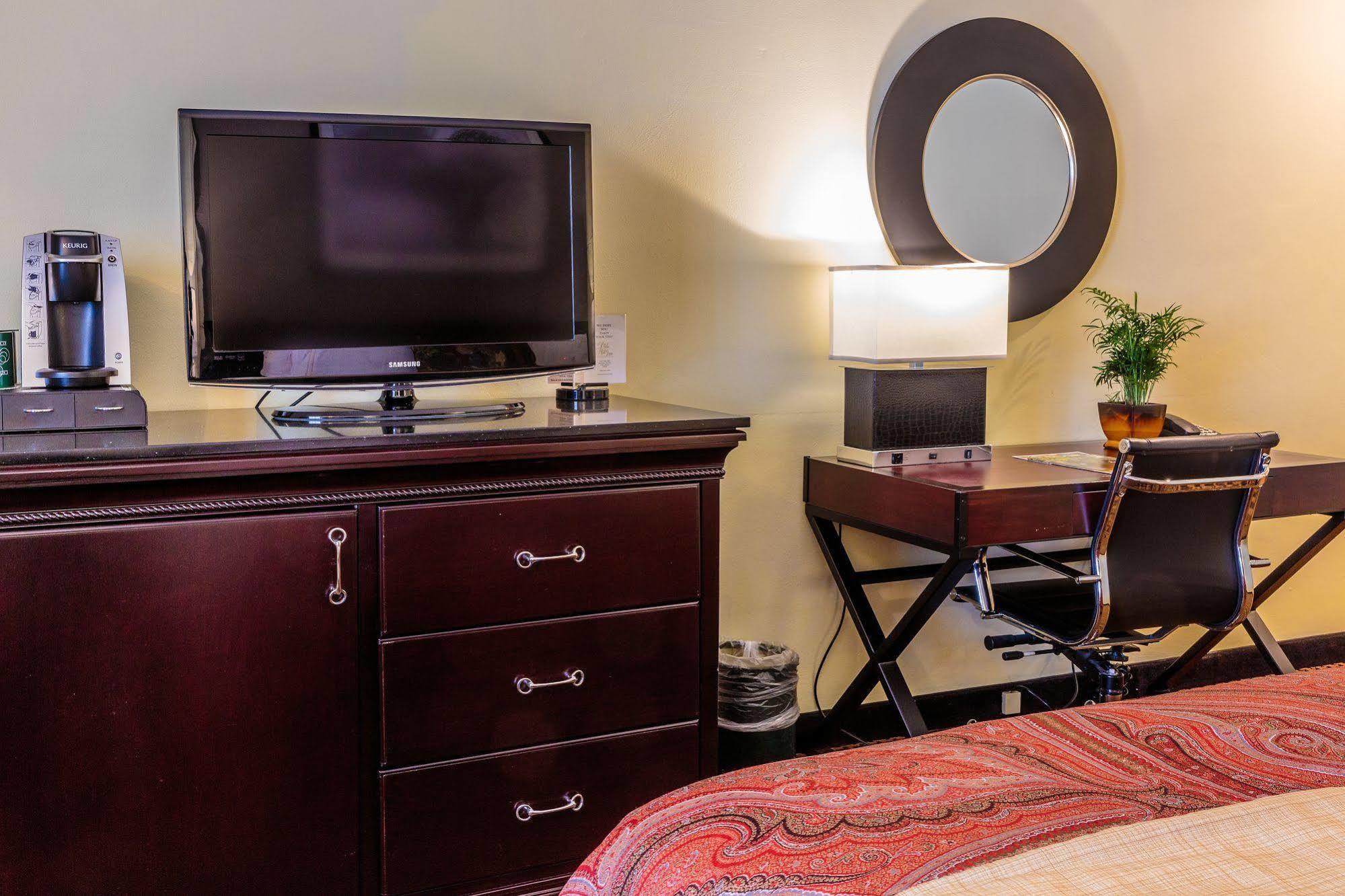 The Olde Mill Inn Basking Ridge Exteriér fotografie